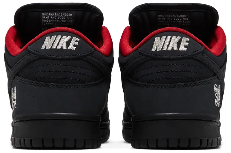 Supreme x Nike Dunk Low SB 'Black'