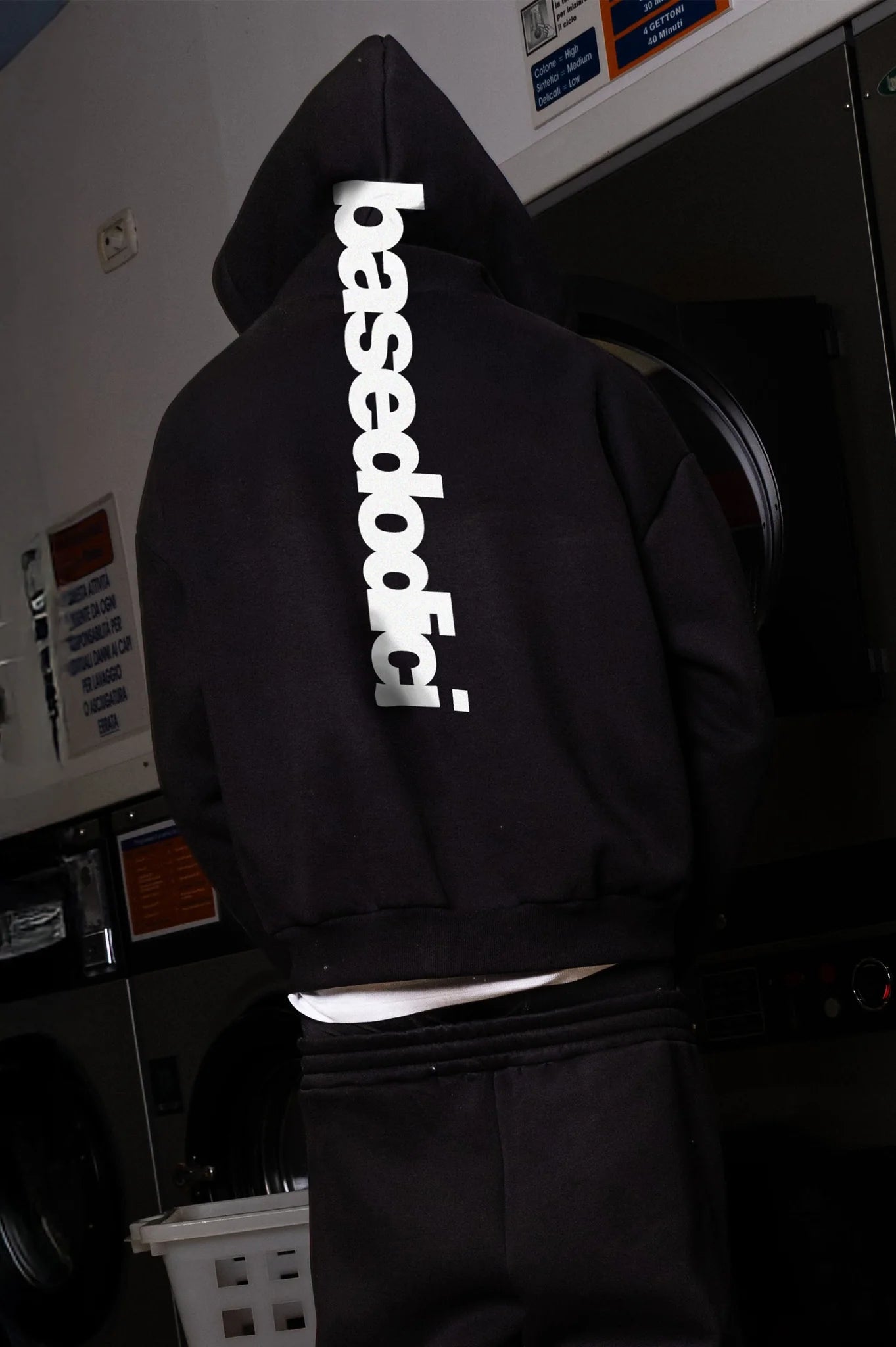 Hoodie "COMFY" Vertical Logo Black/White