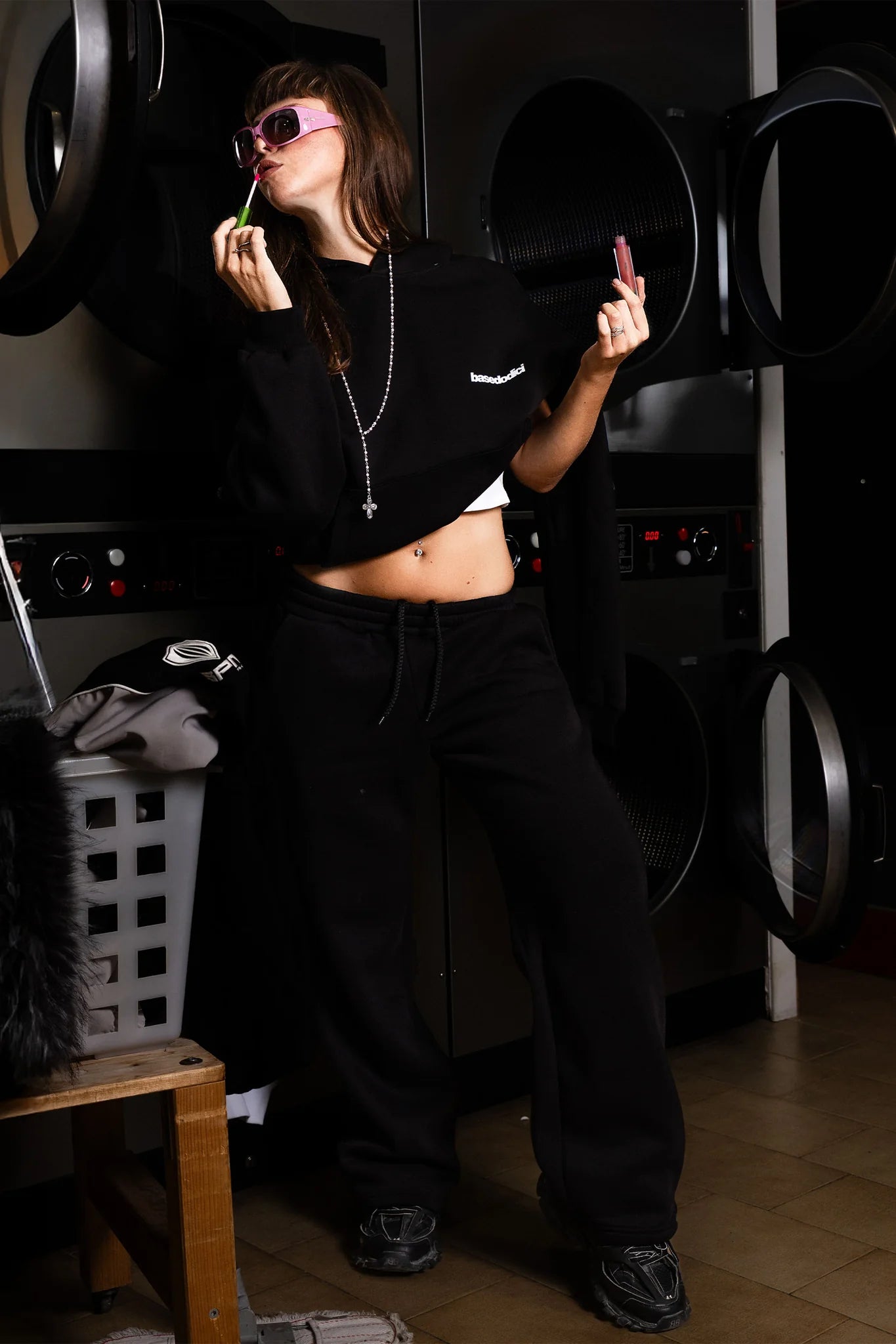 Hoodie "COMFY" Vertical Logo Black/White