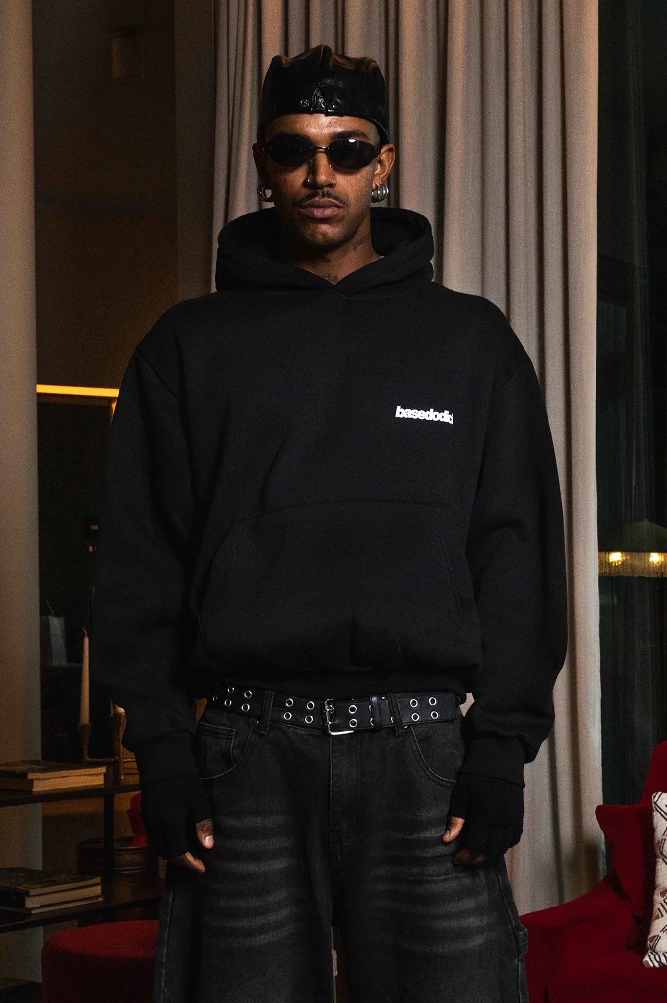 Hoodie "WORLD TOUR" Italian Rich Black/Strass