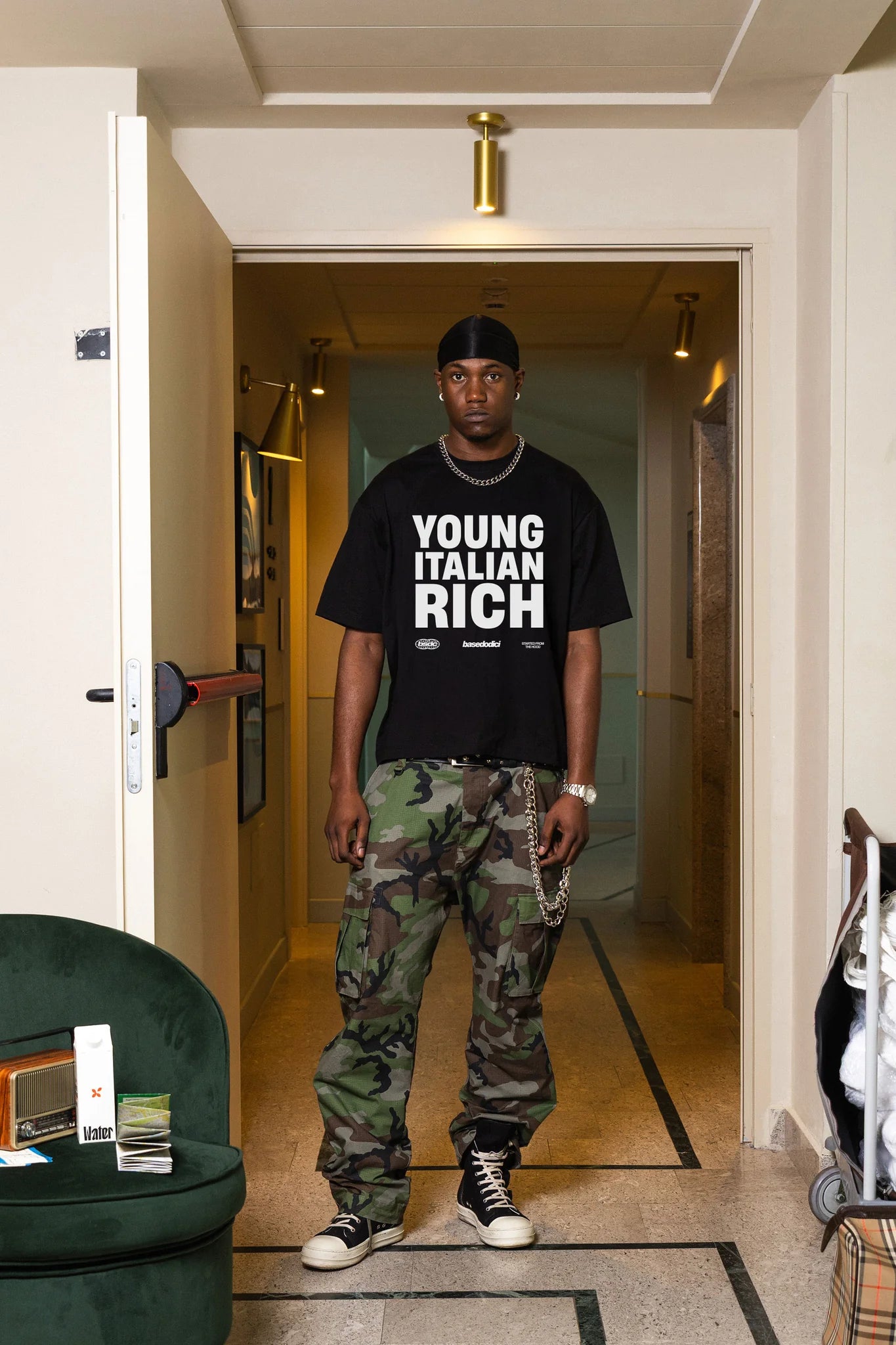 T-Shirt "WORLD TOUR" Italian Rich Black